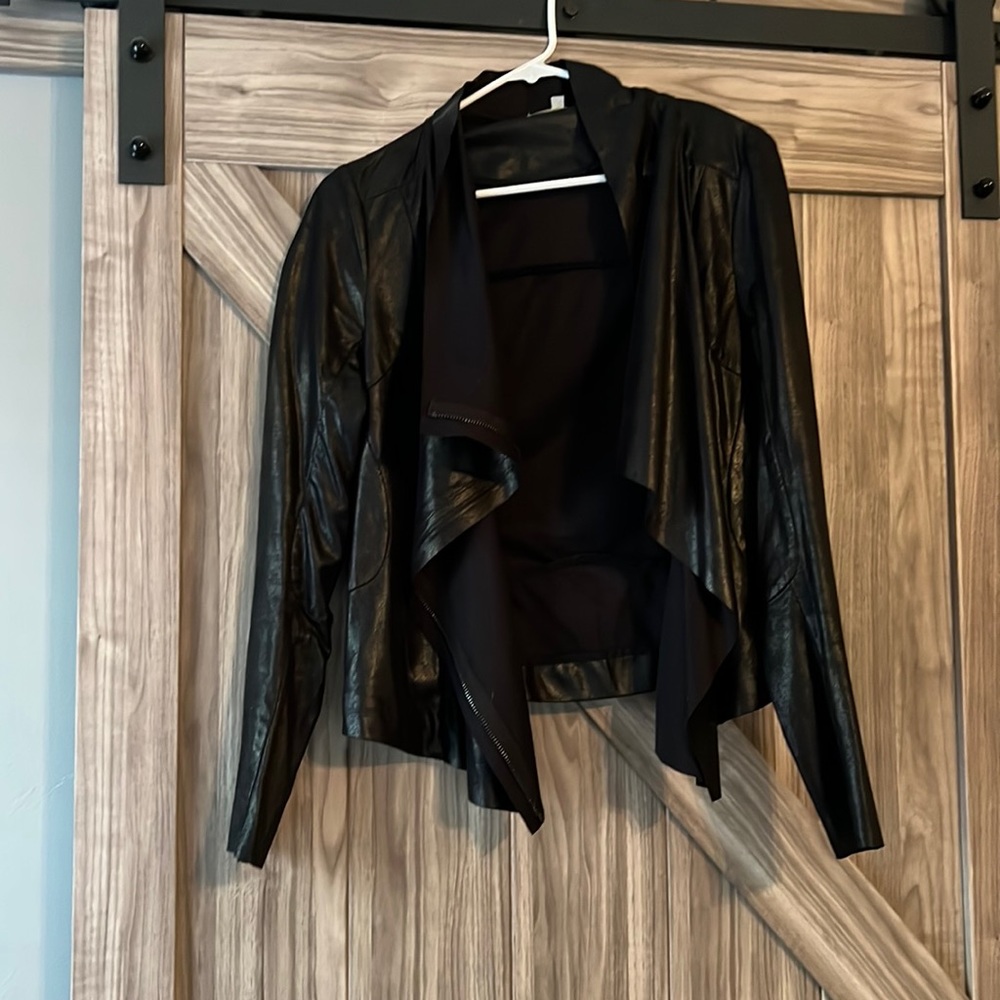Shawl, leather/suede looking jacket